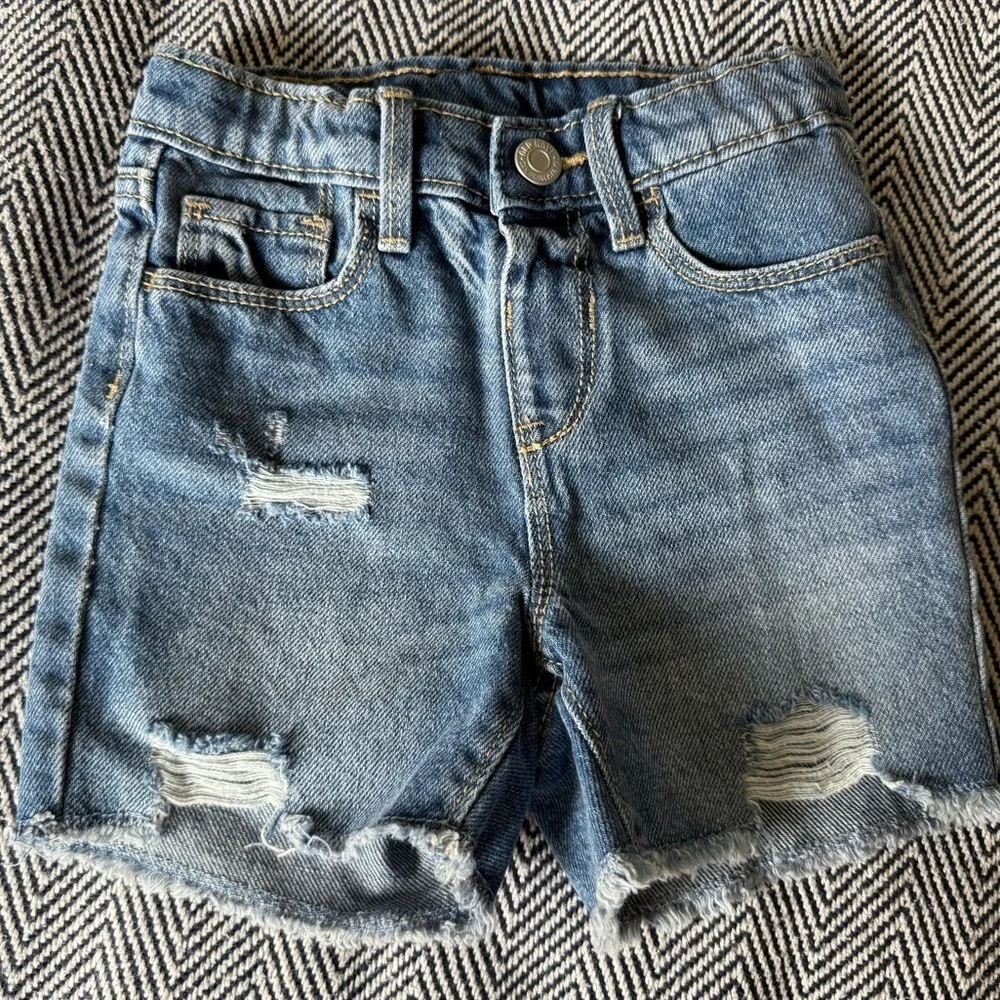 🧒Old Navy Toddler Denim Shorts – Size 5T